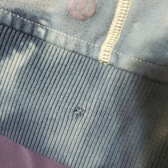 Size 12 lululemon zip up - Picture 4 of 4